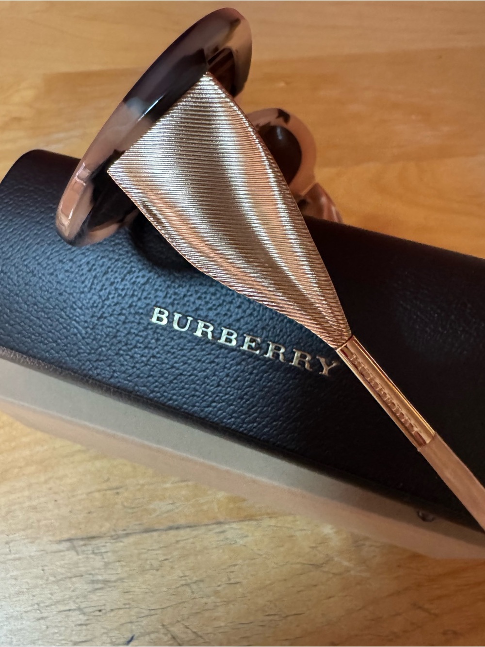 NWT Burberry BE4191 Sunglasses Light Horn Complete Box Set - Picture 3 of 16
